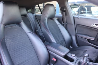 Mercedes-Benz CLA 2016 - Shooting Brake 180 Ambition AMG LINE NAVI 18'' CARPLAY XENON obrazek 14