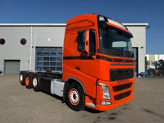 Volvo FH 2017 - FH4-500 / 8X2 / 2XLIFT+LENKACHSE / VEB+ / DYNAMIC STEERING / ONLY:763935 KM / INLINER / ACC / LWDS / FRIDGE / AUTOMATIC / EURO-6 / 2017 afbeelding 2 miniatuur