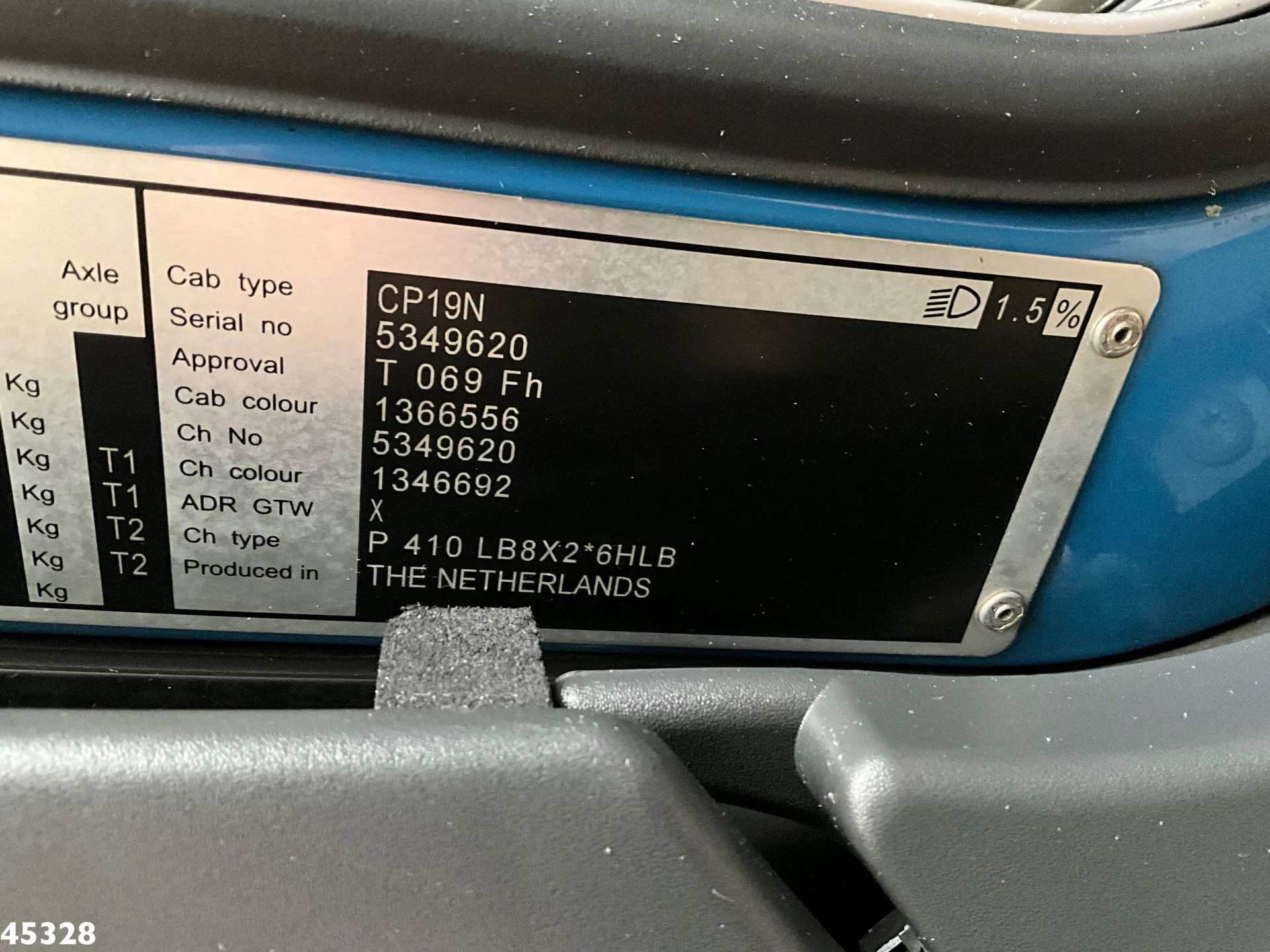 Scania P 2014 - 410 8x2 Euro 6 Retarder Autotransporter met hydraulische oprijrampen afbeelding 26