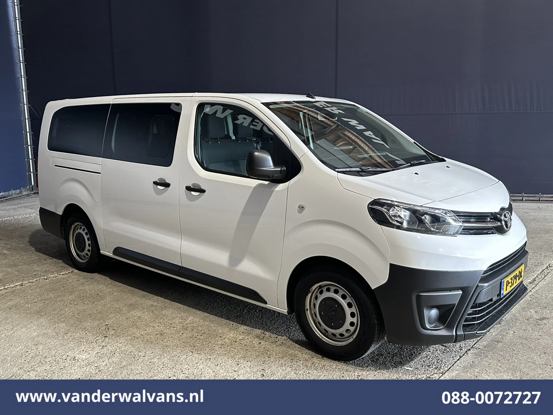 Toyota ProAce 2022 - Shuttle 1.5 D-4D 120pk L3H1 Personenbus 9 Zitplaatsen Euro6 Airco | Navigatie | Apple Carplay | Cruisecontrol afbeelding 10