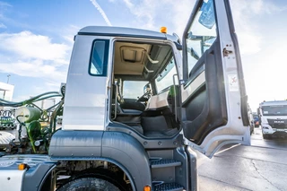MAN TGS 2017 - 33.420 BBS +LIEBHERR 12M3 image 14