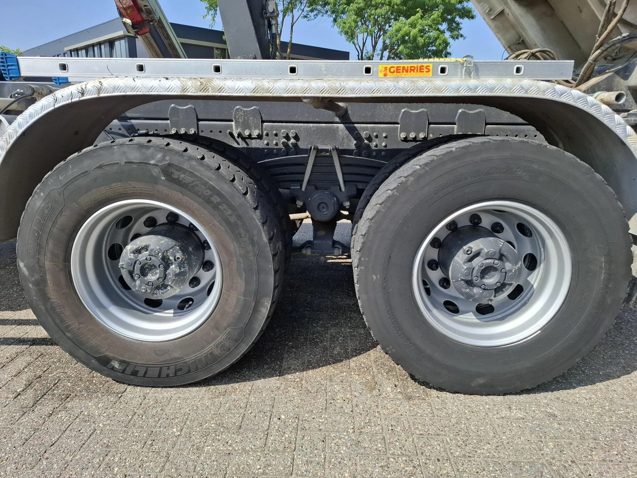 Scania P - NGS XT P410 / 6X4 / RETARDER / ONLY:192584 KM / BIG AXLE / FASSI F215A / REMOTE / ROTATOR / 2SIDE TIPPER / FULL-STEEL / DRUM BRAKES / TUV:01-03-2027 / EURO-6 / 2018 afbeelding 34