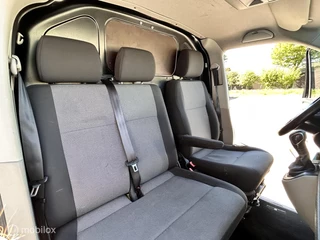 Volkswagen Transporter 2015 - 2.0 TDI L1H1 DSG BLACK EDITION obrazek 8