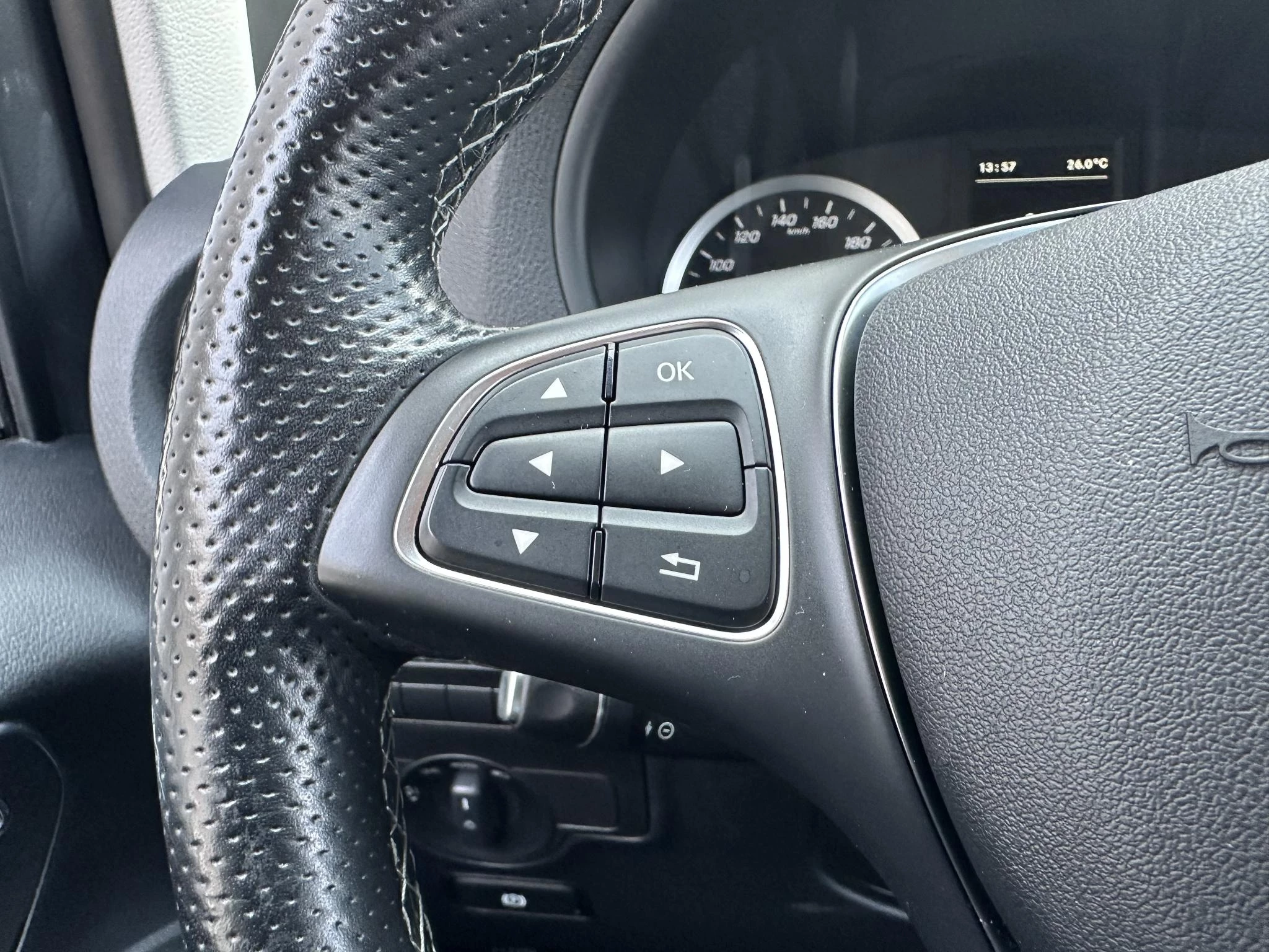Mercedes-Benz Vito 2023 - 116 CDI Dubbele Cabine Navigatie Camera afbeelding 15
