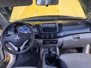 Mitsubishi L200 2006 - , 4x4 , 2.5 Di-D , Club cab afbeelding 9