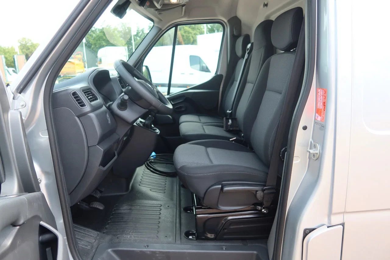 Renault Master 2024 - Koel/Vries/Verwarmen + 220 volt stekker Carrier Xarios 350 machine BPM vrij zdjęcie 10
