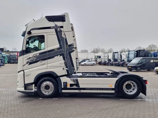 Volvo FH 2026 - 13.500 Aero Globetrotter XL 4x2 - Retarder - I parkcool - 2x tank - Mirror cams - Full air zdjecie 4