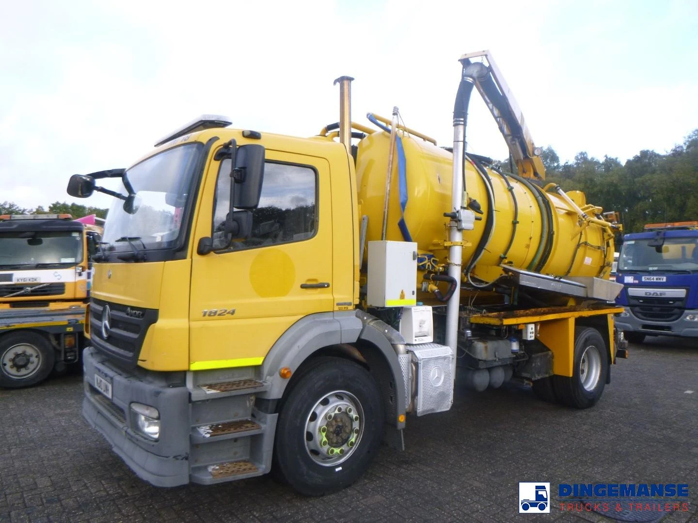 Mercedes-Benz Axor 1824 4x2 vacuum tank 8.1 m3 2010 imagem 1