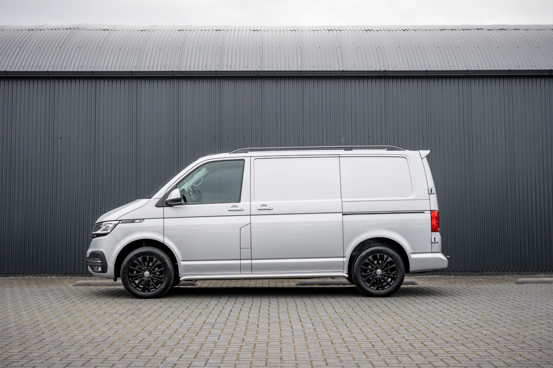 Volkswagen Transporter 2021 - T6.1 Bulli 2.0 TDI L1H1 | Virtual cockpit | Automaat | 150 PK | 3-Zits | 1e Eigenaar | LED | Camera | Carplay | PDC | Zijschuifdeur R+L | Trekhaak obrázek 5