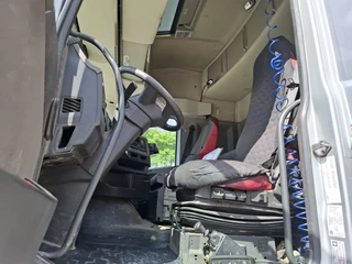 Volvo FH 2019 - FH4-460 / VEB+ / HYDRAULICS / DOUBLE TANK / SMART TACHO V2 / 688399 KM / LWDS / FRIDGE / AUTOMATIC / EURO-6-D / 2019 image 11