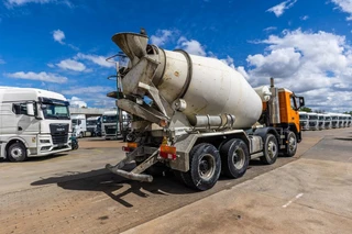 Volvo N/A 2006 - FM 12.440 +MANUAL+ LIEBHERR 9M3 obrazek 5