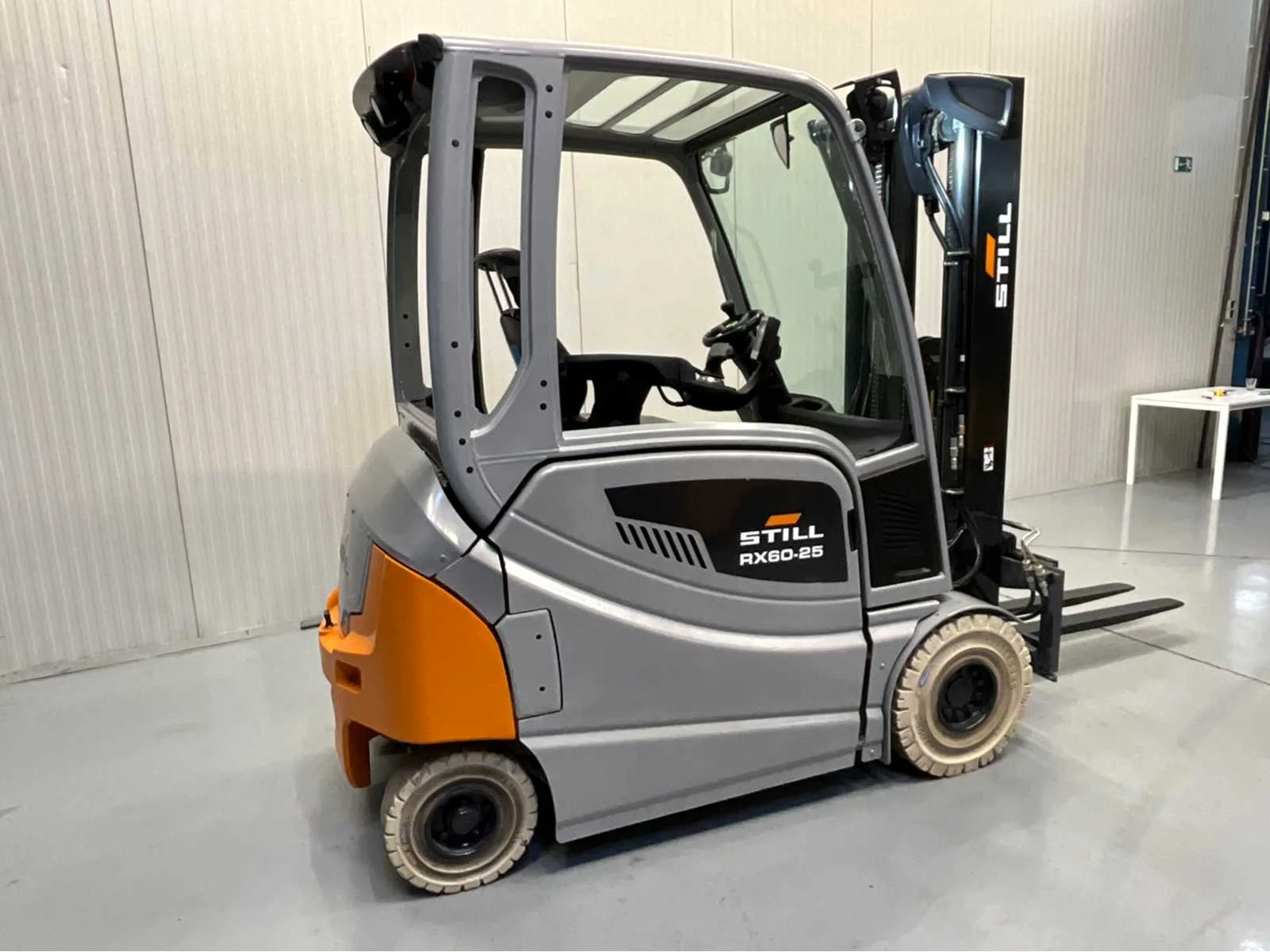 Still 2021 - RX60-25 Triplex- Freelift - Sideshift zdjęcie 4