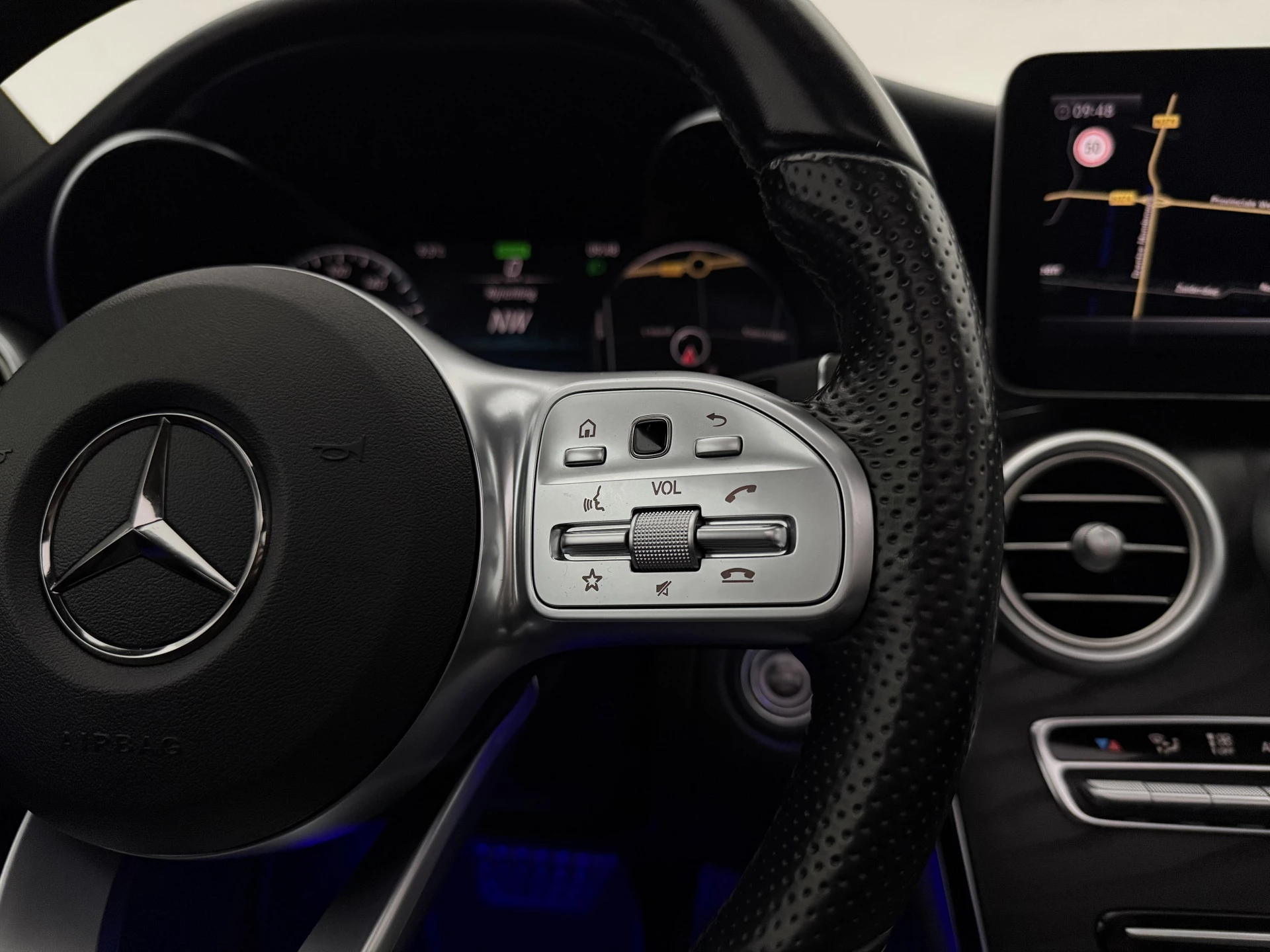Mercedes-Benz C-Klasse 2020 - 200 Business Solution AMG 184PK afbeelding 21