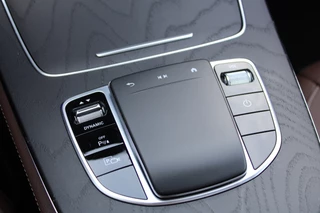 Mercedes-Benz E-Class 2021 - 300e Luxury Line LEDER MEMORY PANORAMADAK BURMESTER DISTRONIC 360-CAMERA HEAD-UP KEY-LESS GO obrazek 26