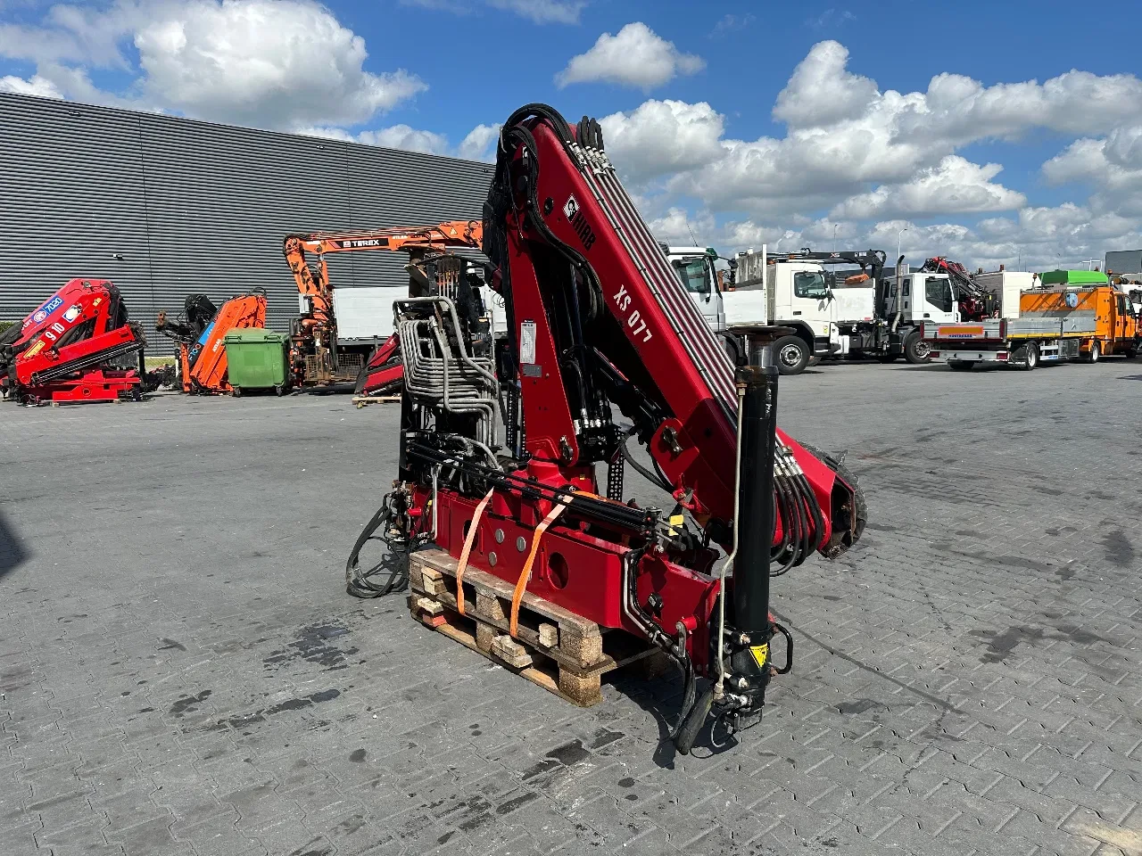 Hiab 2018 - 077 B-2 DUO Crane / Kraan / Autolaadkraan / Ladekrane / Kran / Grua / Grues obrázek 6