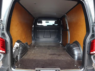Volkswagen Transporter 2021 - 2.0 TDI 111pk Euro 6 - Lang L2 - Trekhaak - Cruise - 3 Zits afbeelding 17
