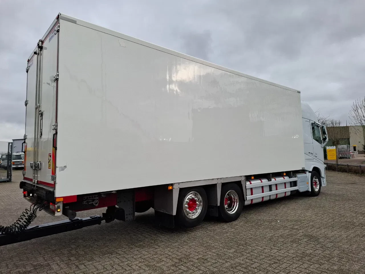 Volvo FH 2021 - FH4-500 / RETARDER / XL / CHEREAU / VEB+ / I-PARKCOOL / ACC / LWDS / 2XTHERMOKING UT1200 / 2X ON STOCK / EURO-6 / 2021 immagine 13