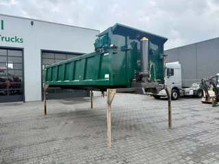 Volvo FMX 460 2015 - 8x4 / Euro 6 / Automix AM9 Betonmixer + WAF FC Kipper (Wisselsysteem) obrazek 8