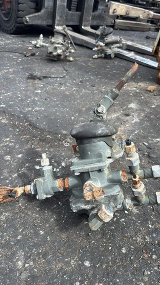 DAF N/A - 0621047 FOOT BRAKE VALVE WABCO 4614912700 obrazek 4