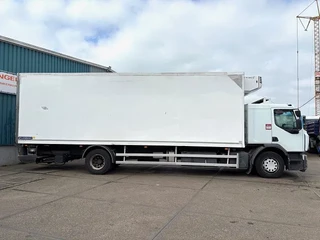 Renault 19 2014 - D D320 SLEEPERCAB 4x2 LAMBERET / THERMOKING (EURO 6 / RETARDER / AUTOMATIC GEARBOX / AIRCONDITIONING) obrazek 4