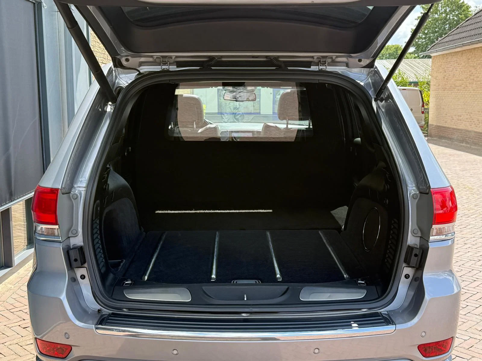 Jeep Grand Cherokee 2014 - 3.0 V6 CRD Overland 4x4 Grijskenteken Pano Luchtvering Stoelverwarm/verkoel. Leer Trekhaak afbeelding 5