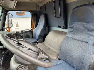 Volvo 340 2009 - FM 6X2 DHOLLANDIA 2000 KG CURTAINS image 14