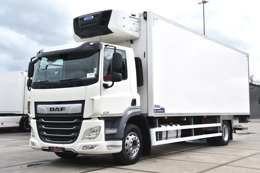 DAF CF 320 2021 - 4x2 + CARRIER SUPRA 1150 - 274 TKM - WHEELBASE: 610 CM - DHOLLANDIA - ROLLING DOOR - TOP CONDITION - afbeelding 1