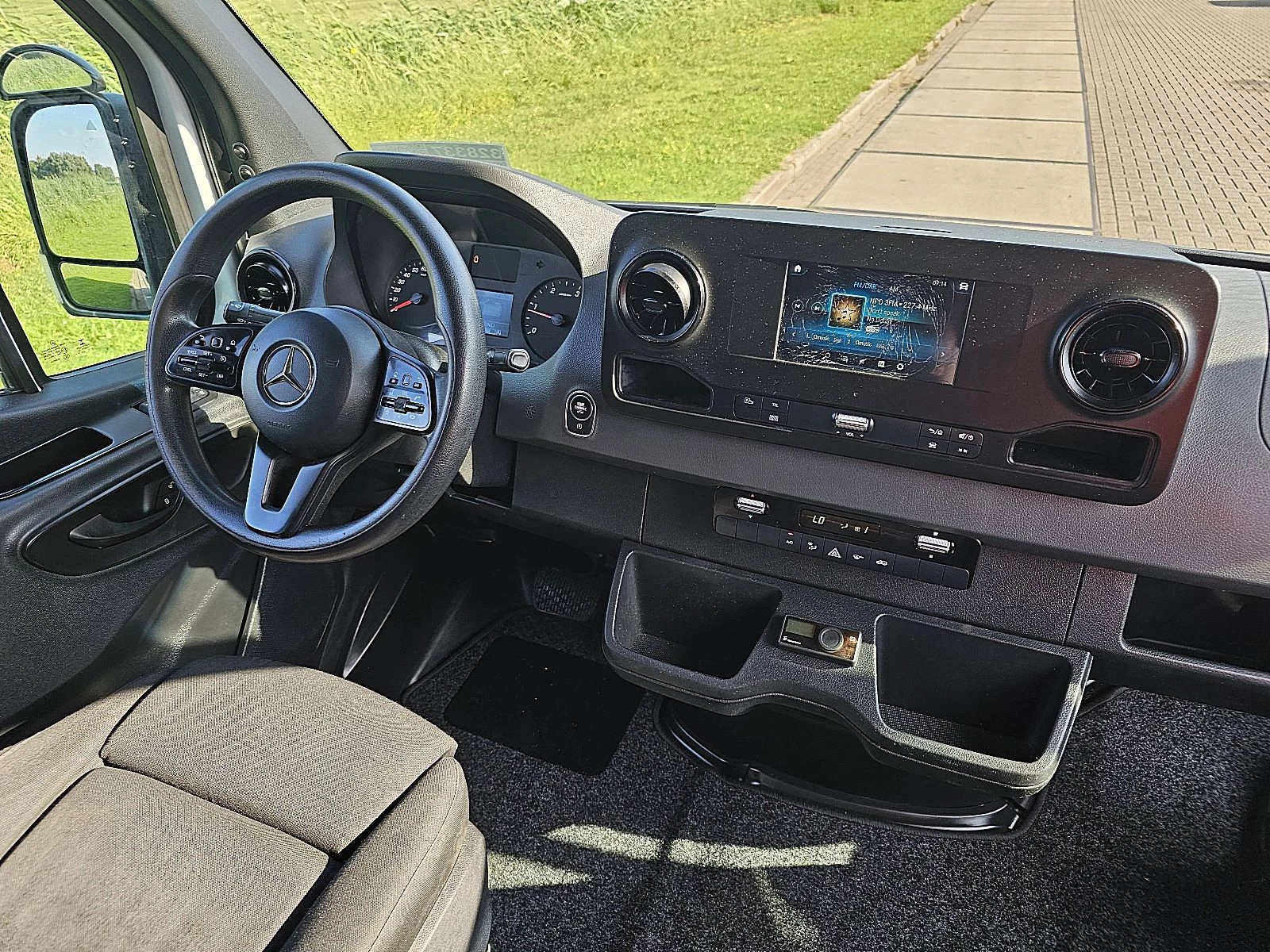 Mercedes-Benz Sprinter 2021 - 317 Bild 8