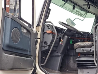 Volvo FH 2013 - 13.460 Globetrotter XL 6x2 - Box with side doors - Loadlift + Kelberg trailer 2012 with loadlift afbeelding 51