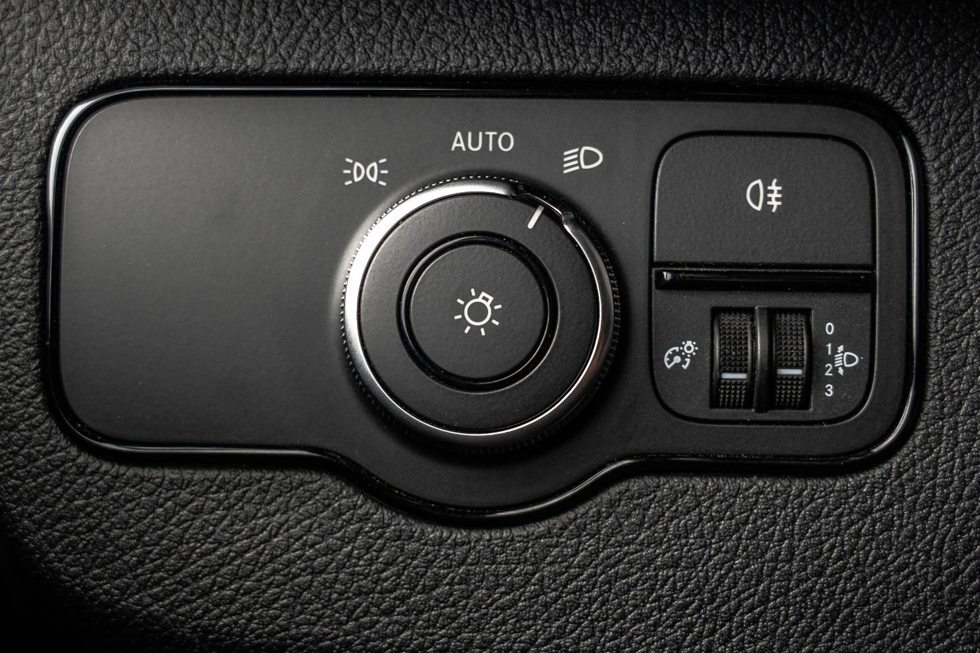 Mercedes-Benz Sprinter 2023 - 315 CDI RWD L3H2 | ZGAN | Automaat | 1e Eigenaar | Camera | Carplay | Cruise | Mbux | Climatronic Bild 26