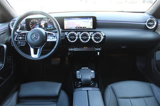 Mercedes-Benz CLA 2022 - Shooting Brake 250e AUT8 Luxury Line PANORAMADAK LEDER NIGHT PAKKET SFEER 18'' obrazek 2