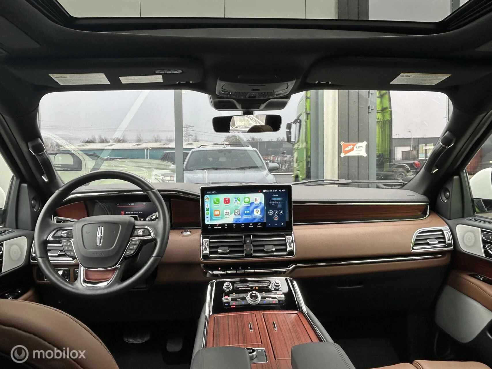 Lincoln Navigator 2024 - Black Label op Grijs kenteken. image 19