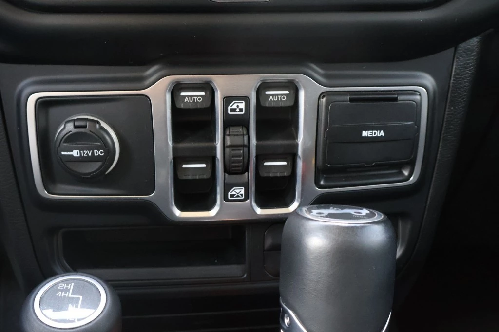Jeep Wrangler 2018 - 2.0T SAHARA 4x4 Automaat / Leder / 1e Eigenaar afbeelding 40