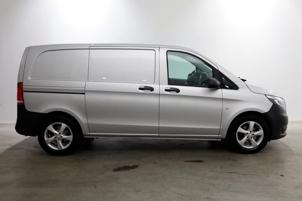Mercedes-Benz Vito 2022 - 114 CDI 136pk Compact 9G Automaat 2x Schuifdeur/LED/Camera/Inrichting 07-2022 изображение 6
