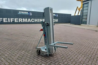 AlpLift 2023 - Large 620 Material Lift, Valid inspection, Lifting image 2 miniature