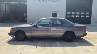 Mercedes-Benz E-Class 1990 - E200 bild 8