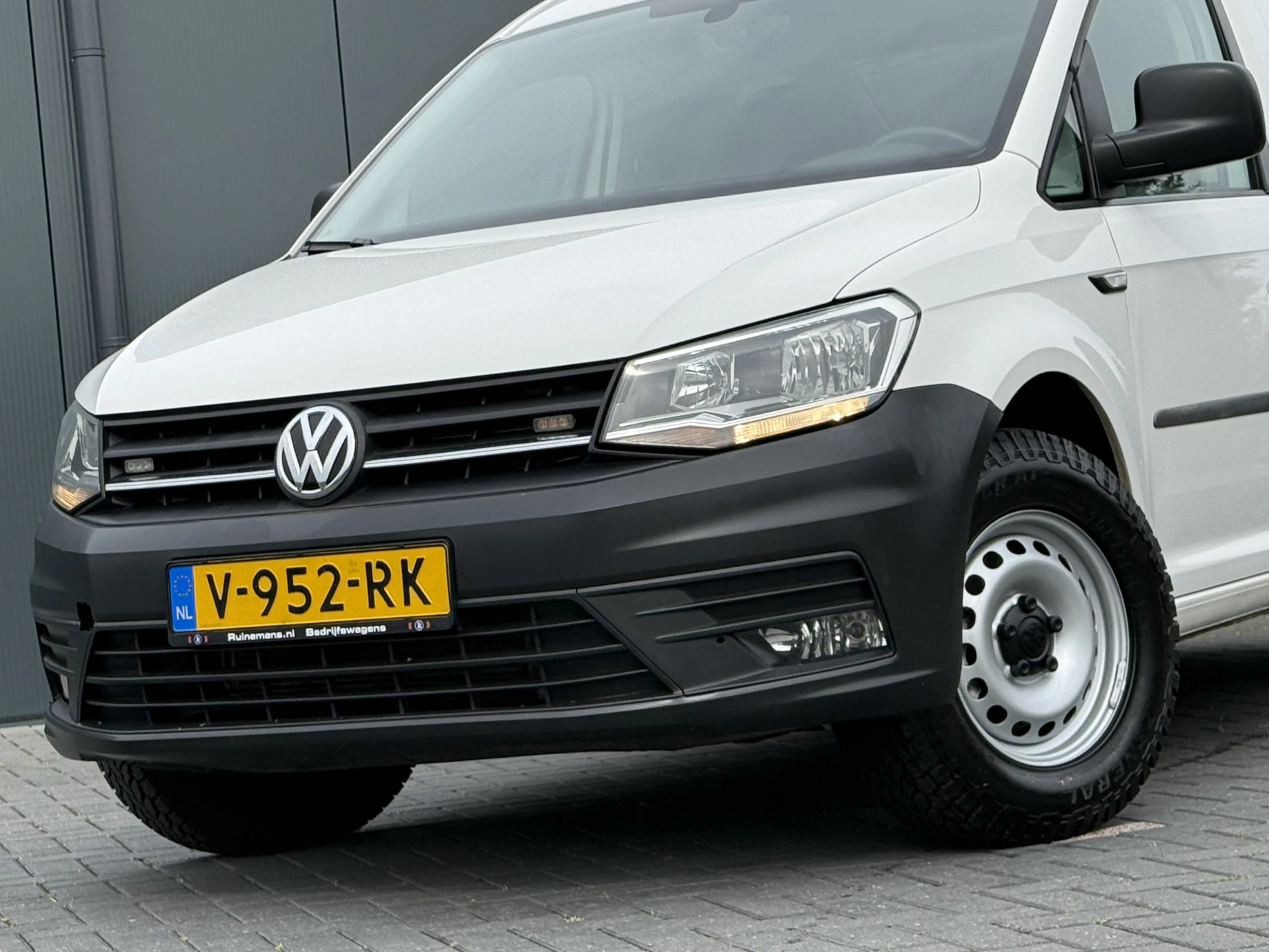 Volkswagen Caddy 2018 - MAXI 2.0 TDI 4-MOTION E6 / L2H1 / MAXI / 4x4 / 1e EIG. / AIRCO / CRUISE / TREKHAAK / INRICHTING 220V zdjęcie 18