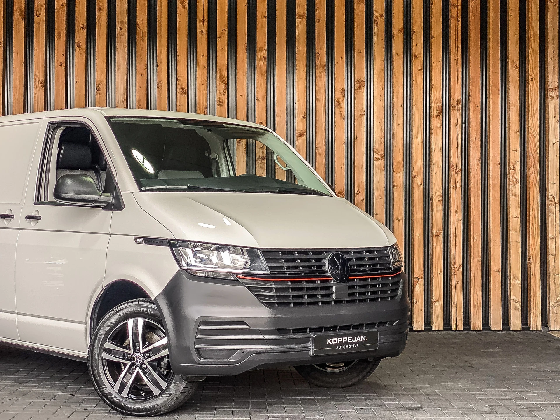 Volkswagen Transporter 2020 - 2.0 TDI 110PK Bestelwagen L1H1 afbeelding 27