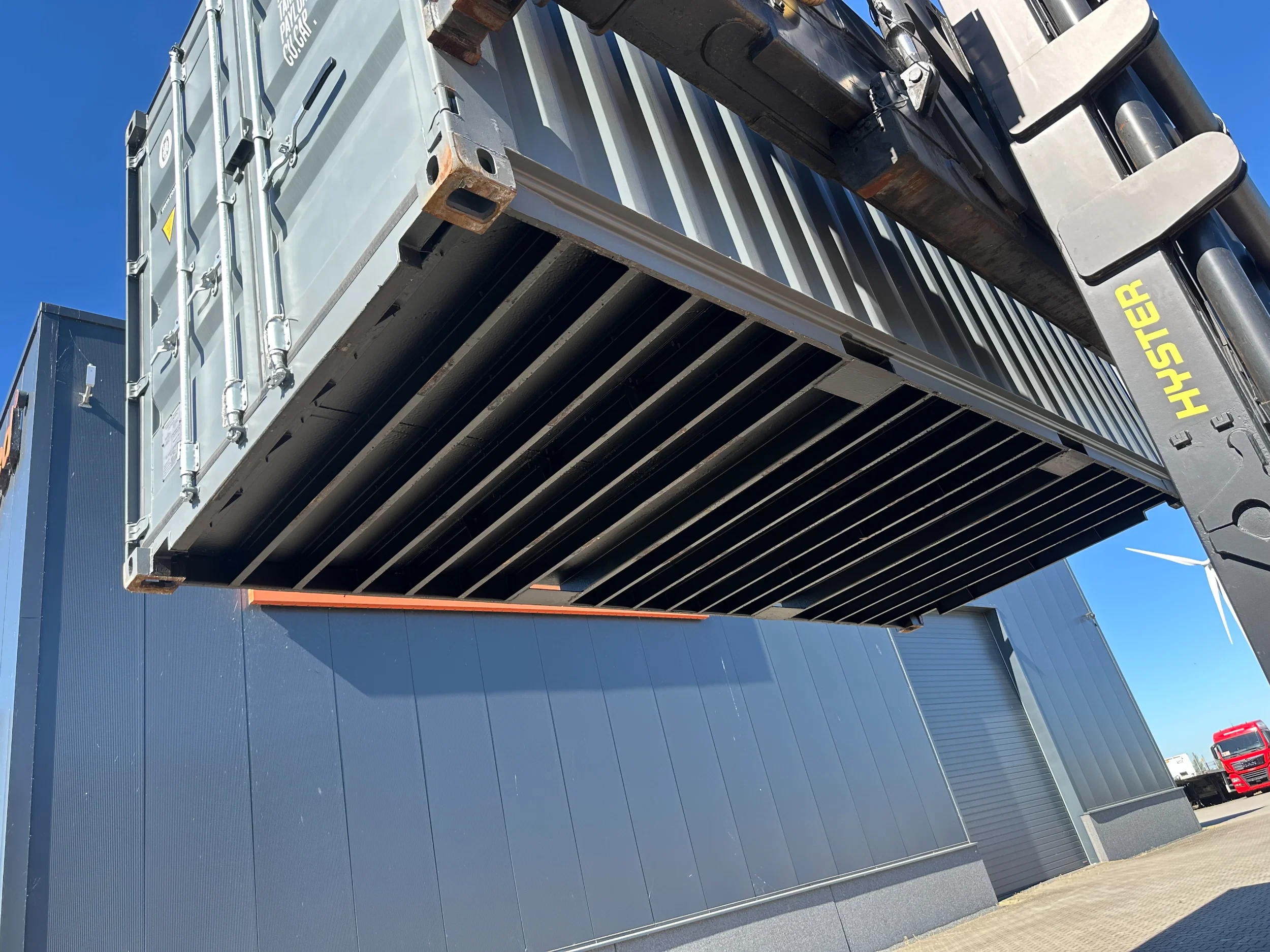 2026 - NEW (ONE-WAY) 20FT ISO DV 8'6" STANDARD container, 6x available obrázek 19