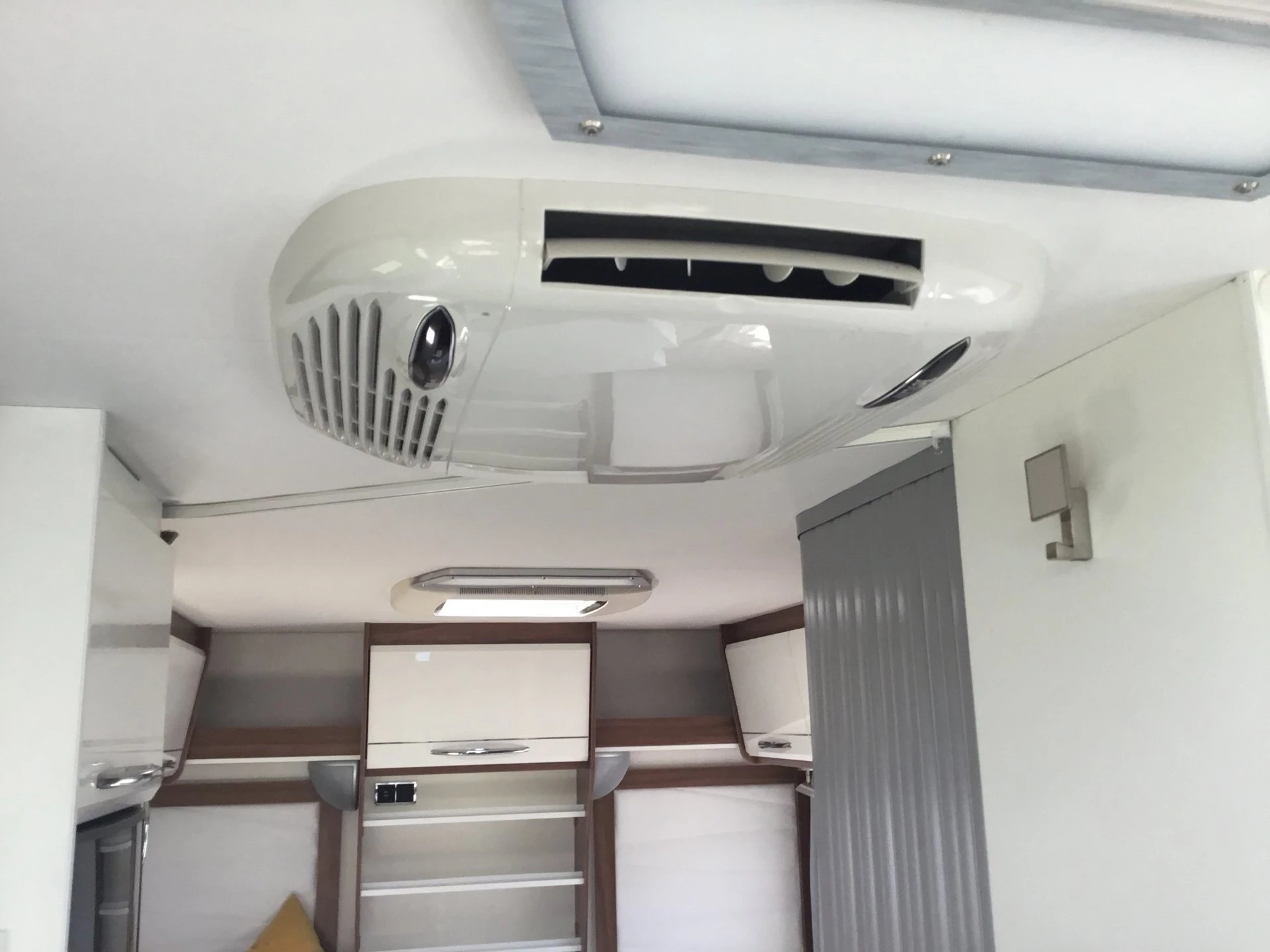 Pilote P650GJ 2019 - 2x airco enkele bedden afbeelding 20