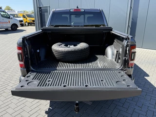 Dodge Ram 1500 2024 - 5.7 V8 4x4 / REBEL / DIGITALE COCKPIT / BACKFLIP / PRINS LPG / 3.500 KG AHG / CAMERA / TREKHAAK imagem 6