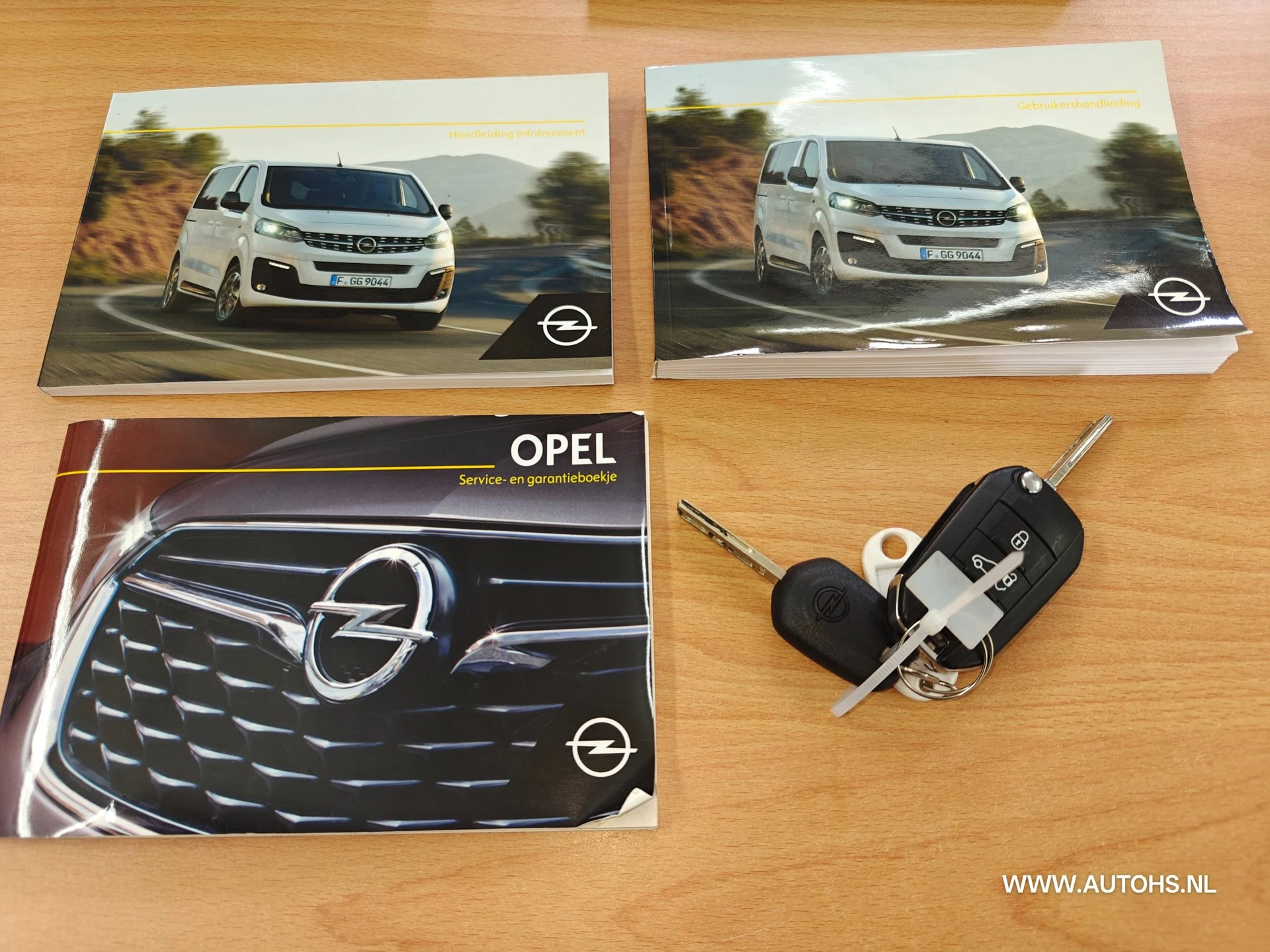 Opel Vivaro 2020 - 1.5 CDTI L2H1 , Werkplaats inrichting , Euro 6 , 1e Eig. Camera , navi , cruise , in pracht staat. afbeelding 28