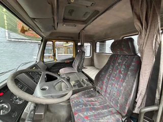 Mercedes-Benz SK 1838 V8 1995 - 4X2 steel/air top condition 0nly 372170 km original EPS image 10