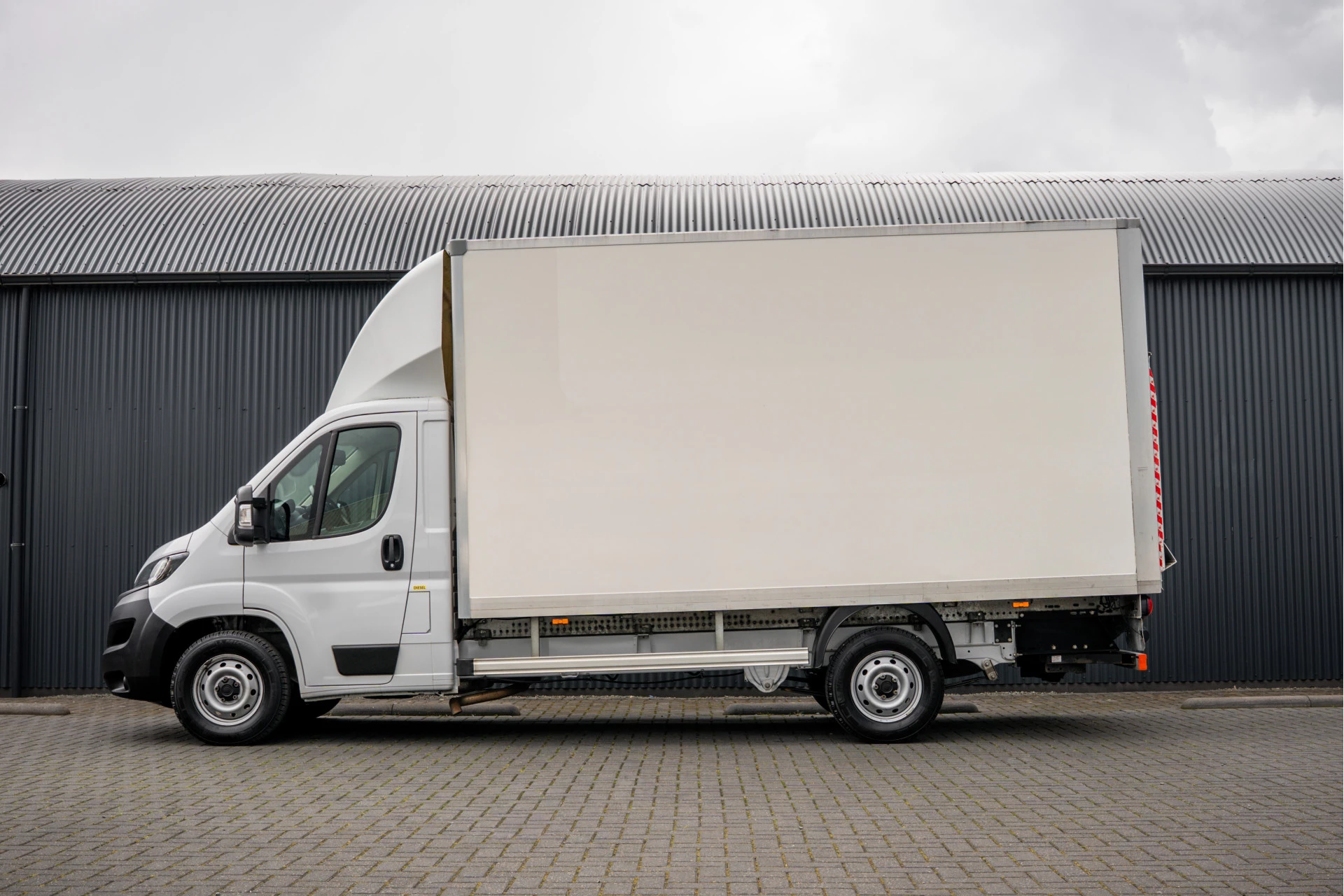Fiat Ducato 2023 - MultiJet | Bakwagen met laadklep | Camera | Cruise | Airco zdjęcie 5