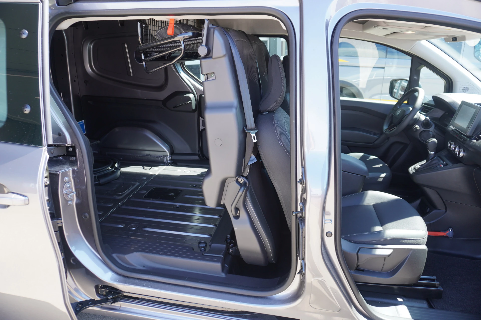 Renault Kangoo 2026 - E-Tech Advance L2 44 kWh 122PK Automaat Opklapbare Dubbelcabine afbeelding 6