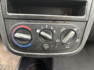 Opel Corsa 2003 - 1.4-16V Cosmo APK tot 04-2027 immagine 21