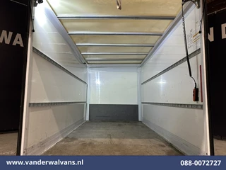 Peugeot Boxer 2022 - 2.2 BlueHDi 141pk Bakwagen 436cm Lang Laadklep Euro6 Airco | Cruisecontrol | 1085kg laadvermogen afbeelding 11