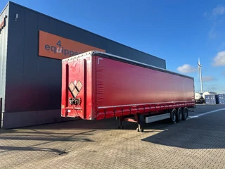 Pacton 2020 - NIEUWE ZEILEN / alu zijborden + planken / hardhouten vloer / NL-trailer / APK: 08-2026 for sale