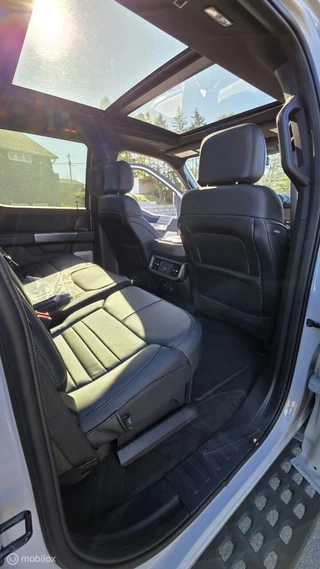Ford F-250 2026 - USA 6.7 V8 Platinum Tremor image 38