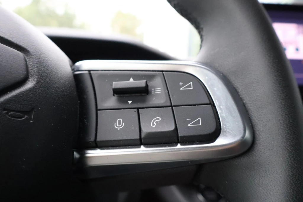 Jeep Avenger 2023 - 1.2 ALTITUDE / 18 inch + All Season / Apple Carplay / LED Lampen afbeelding 42